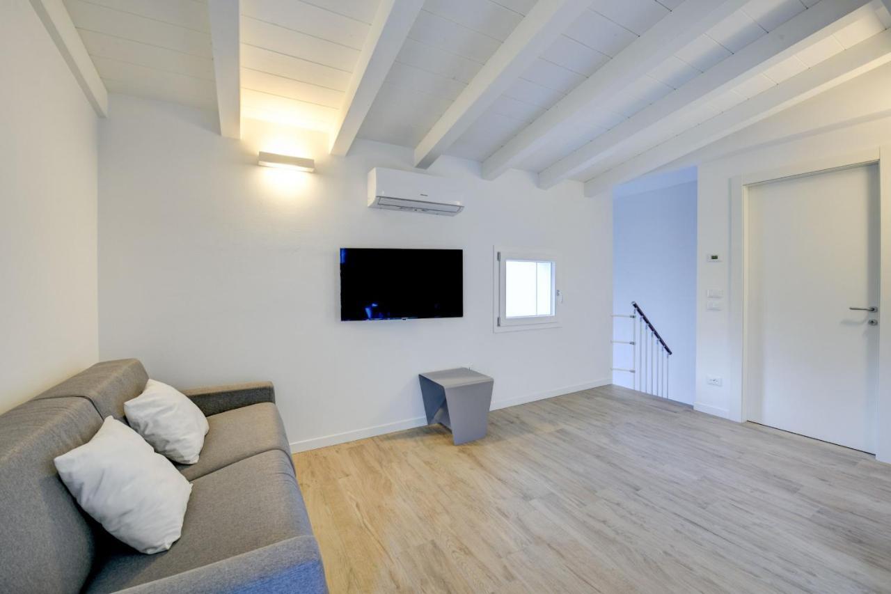 Maison Bellini Number 3 トスコラーノ・マデルノ エクステリア 写真
